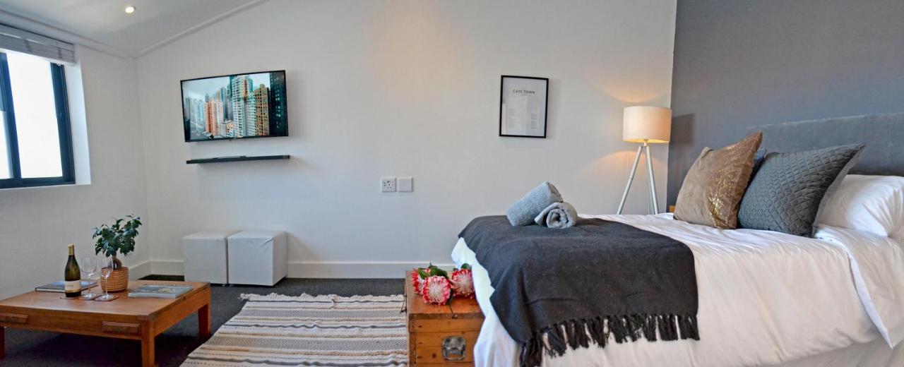 Central Modern Studio Apartment, Hermanus Waterfront Eksteriør billede